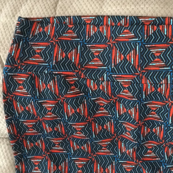 LuLaRoe Cassie skirt Size 3XL - Picture 2 of 7